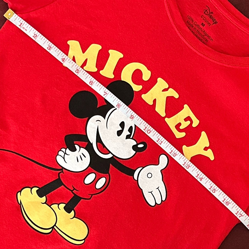 📦 NWOT Mickey Mouse Red Tee Size Medium - Picture 4 of 6